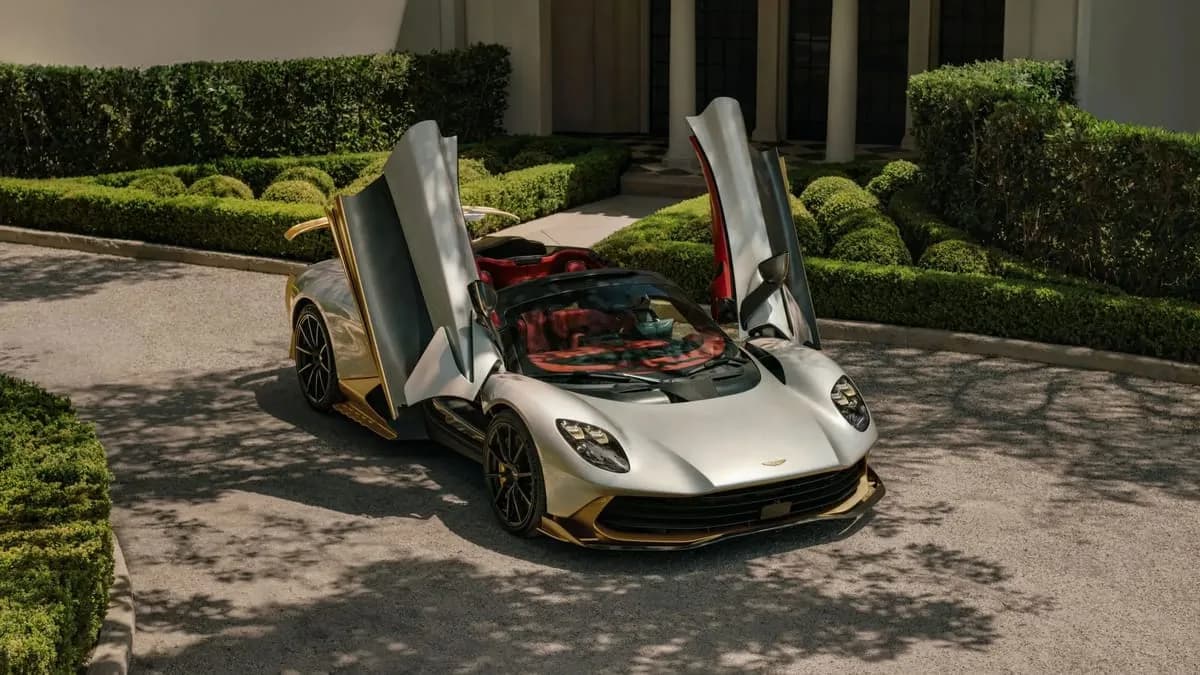 アストンマーティン、最速のオープンカー「ヴァルハラ・スパイダー」を発表