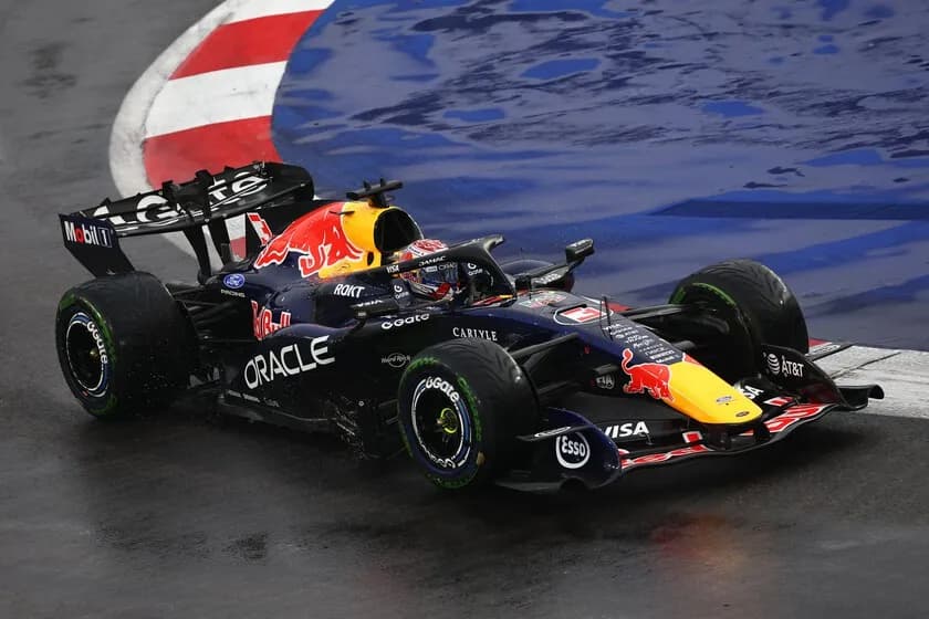 Max Verstappen Wins Chaotic Singapore Sprint Amid Rain
