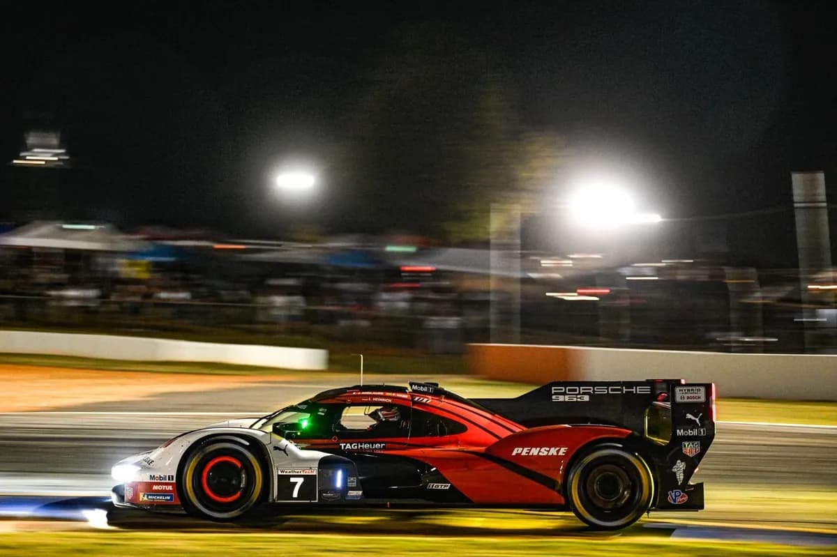 Felipe Nasr's Race Ends in Crash at Petit Le Mans After Endurance Cup Victory