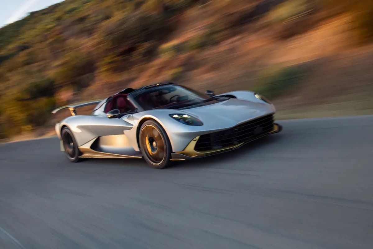 Aston Martin Presenta el Valhalla Spider, Su Primer Superdeportivo Abierto con Motor Central